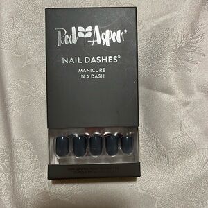 Red Aspen Nail Dashes
